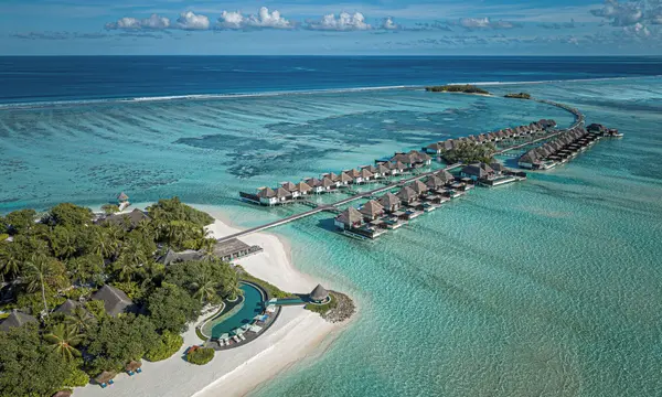 Four Seasons Resort Maldives at Kuda Huraa hotel in Maldivler