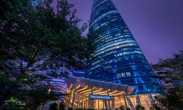 Four Seasons Hotel Guangzhou hotel in Guangzhou