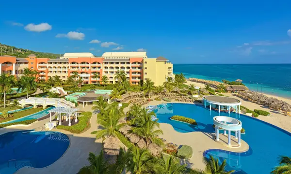 Iberostar Rose Hall Suites hotel in モンテゴ・ベイ