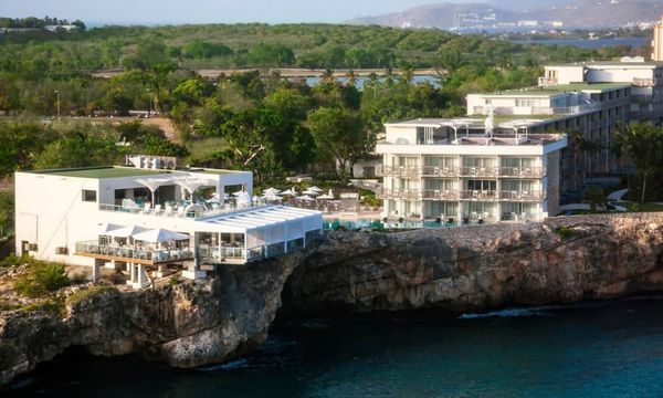 SONESTA OCEAN POINT RESORT hotel in Maho Reef