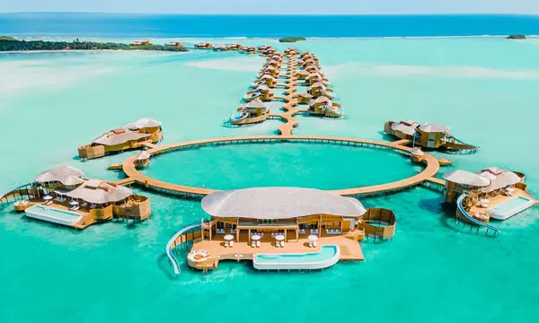 Soneva Jani hotel in Maldivler