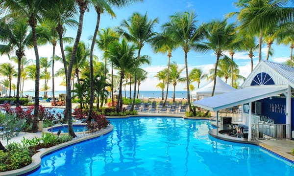Courtyard by Marriott Isla Verde Beach Resort hotel in Carolina