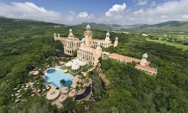 The Palace of the Lost City at Sun City Resort hotel in サンシティ