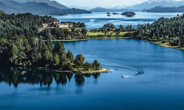 Llao Llao Hotel & Resort Golf-Spa hotel in サン・カルロス・デ・バリローチェ