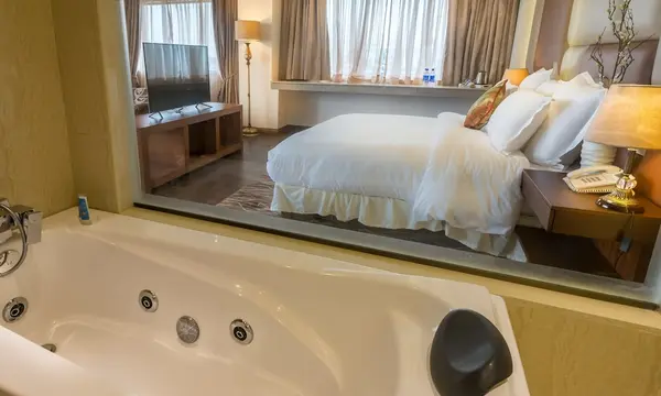 Luxus Grand Hotel hotel in Lahor