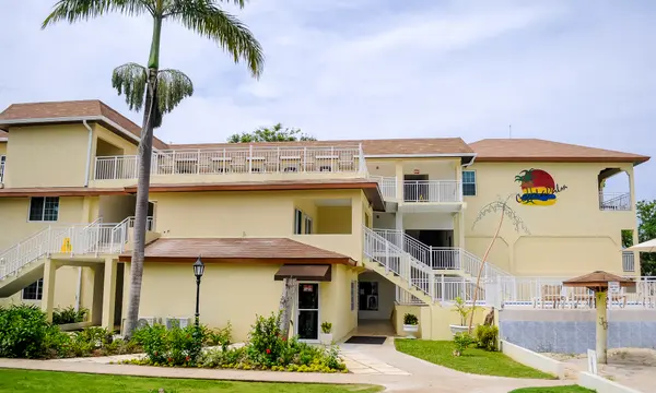Coco La Palm Seaside Resort hotel in ネグリル