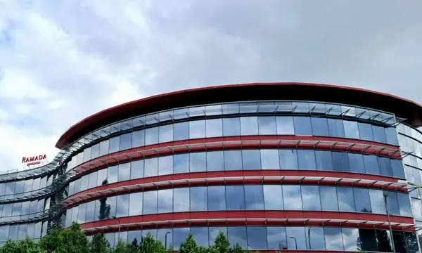 Ramada By Wyndham Bucharest Otopeni Airport hotel in Bucharest