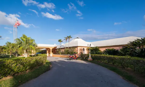 Coco Reef Resort Bermuda hotel in Paget